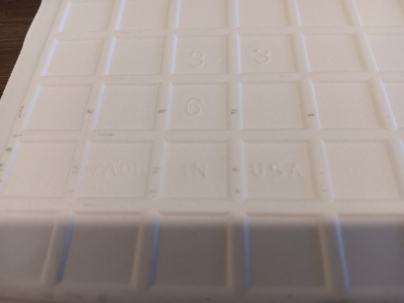 (1 EACH) CERAMIC WALL/FLOOR GLOSSY TILE SOLID WHITE COLOR 4.25″ x 4.25″ USA MADE