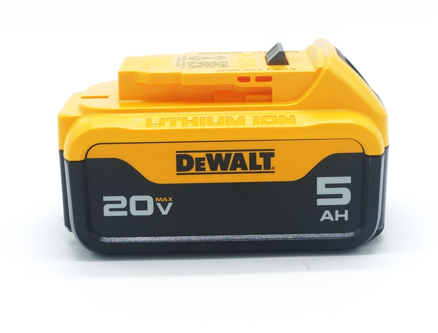 NEW Genuine DEWALT Battery 5Ah 20V DCB205 MODEL 2025 OEM