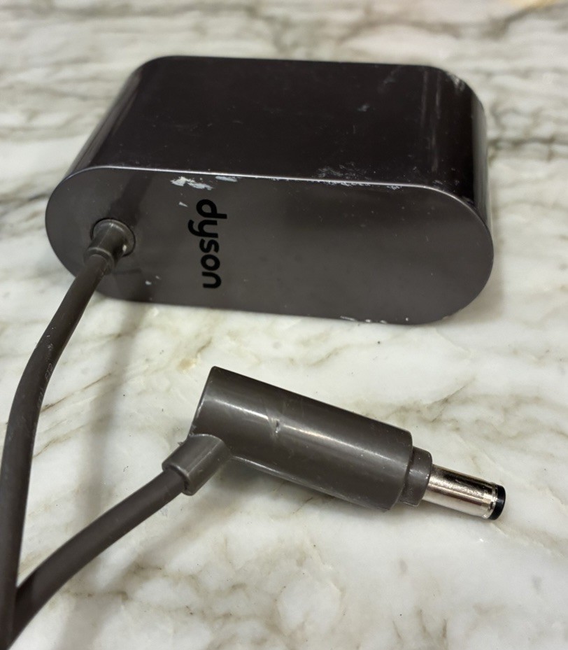OEM Dyson V6 V7 V8 Cyclone Animal Power Adapter Charger 205720-02 FAST US SHIP