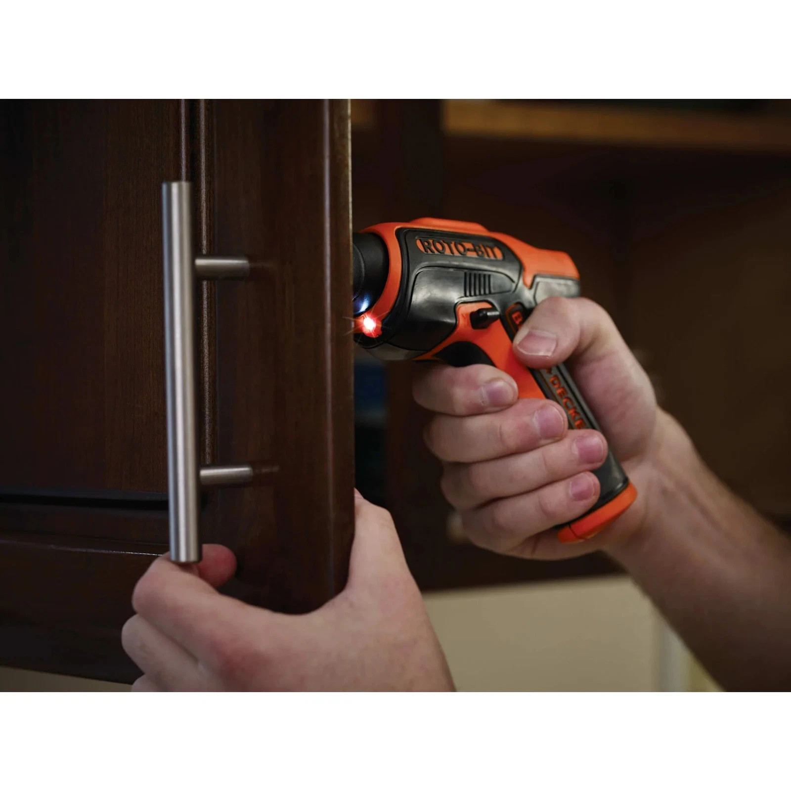 BLACK+DECKER 4V MAX* Cordless Screwdriver With Bit Storage – BDCS50C