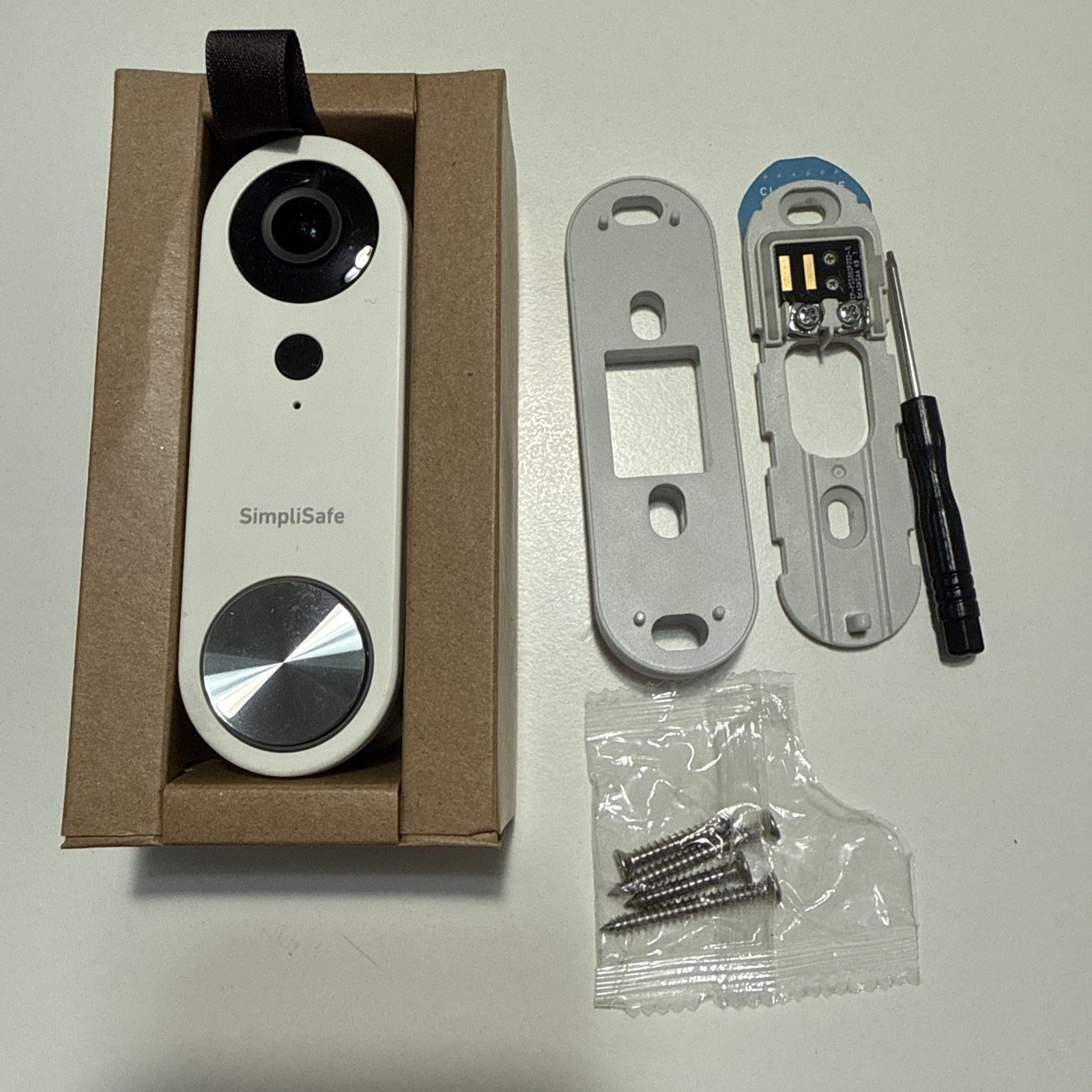 SimpliSafe SimpliCam Video Doorbell SSDB3 (Wired)