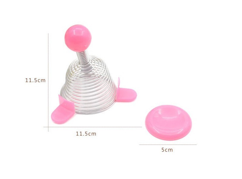 NEW Spring nut sheller Creative kitchen gadgets Spring nutcracker (random color)