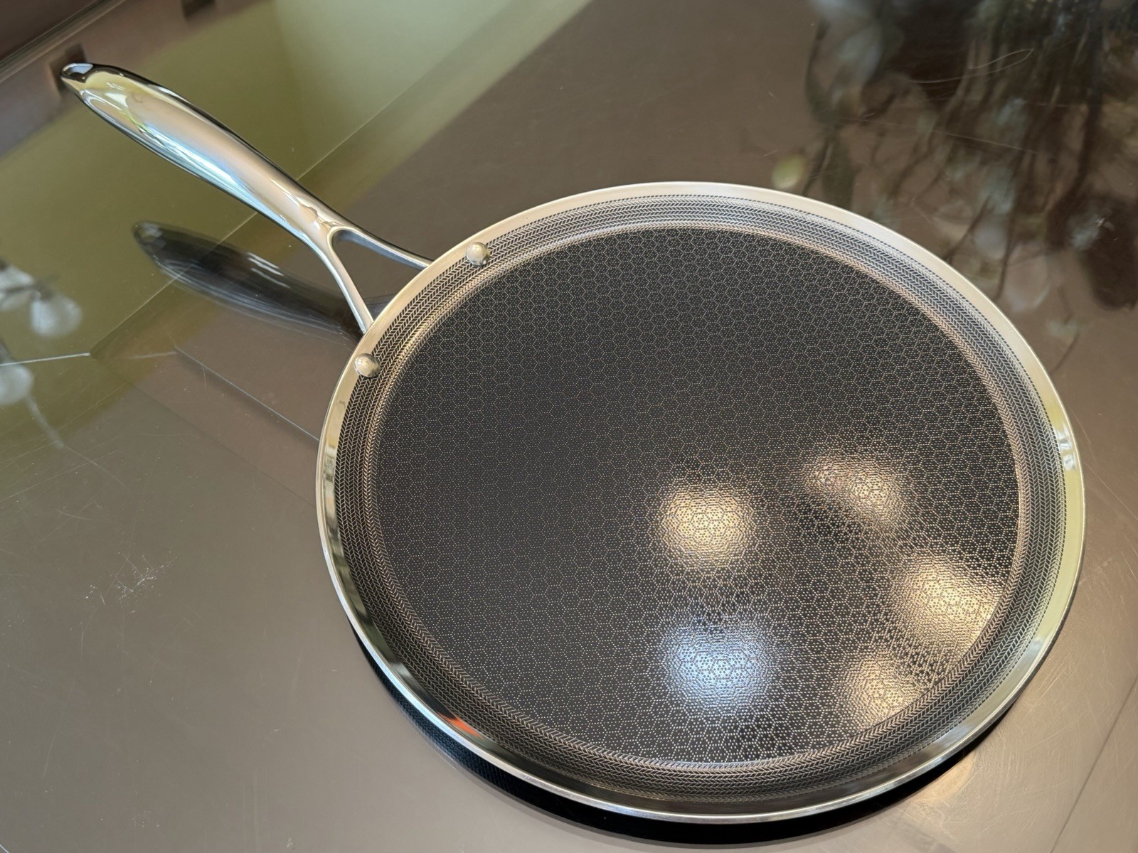 HexClad 12 Inch Hybrid Nonstick Stainless Steel Round Griddle Pan