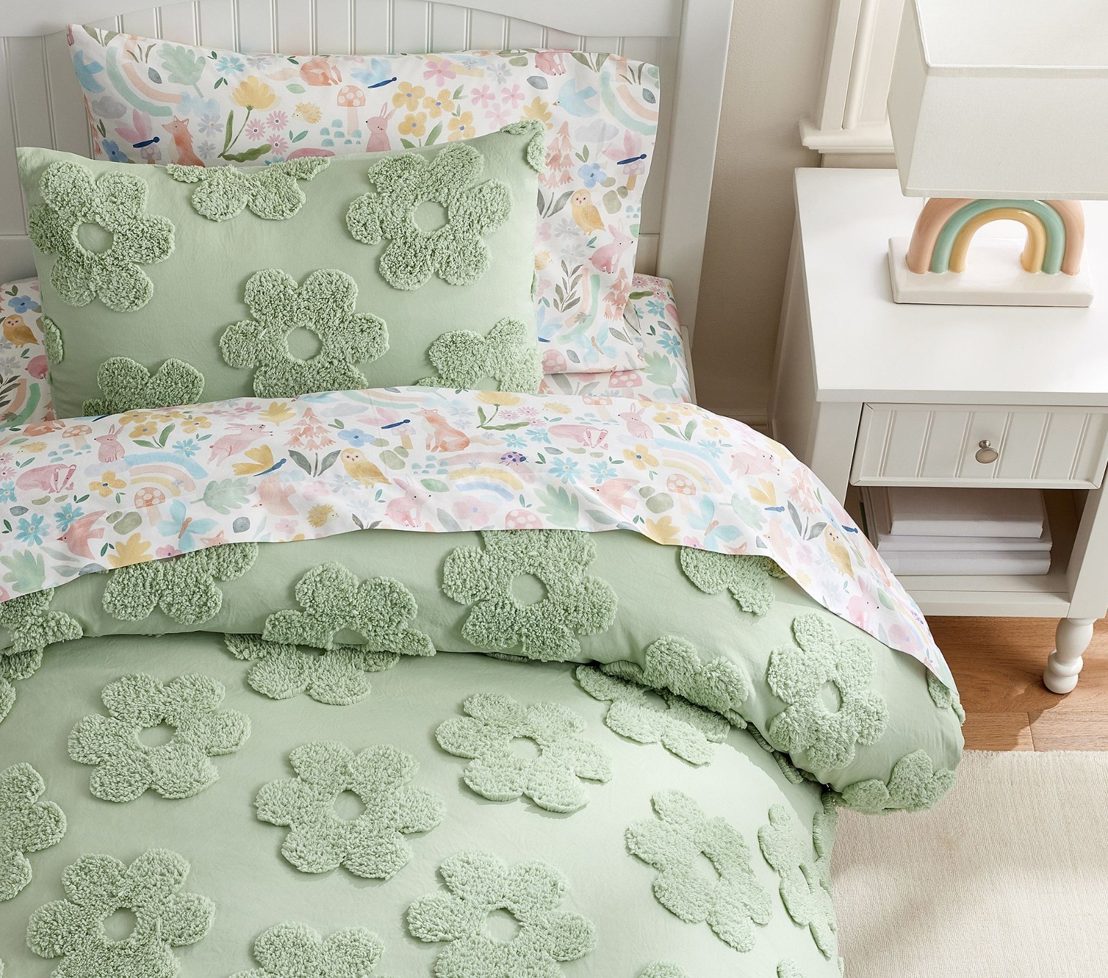 Best Seller Textured Daisy Jacquard Duvet Cover Sage· Twin & 1 Sham