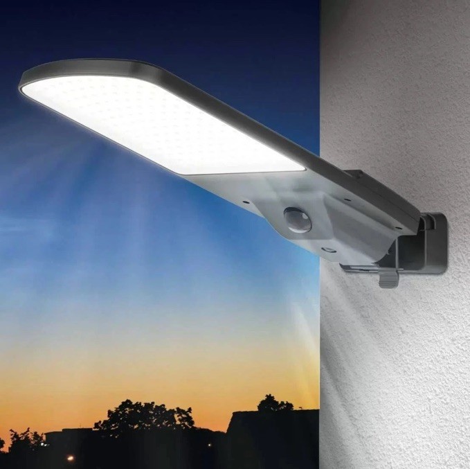 SOL‑R‑BRITE Solar Area Light Motion Activated Yard Driveways Gardens Patio 5000L