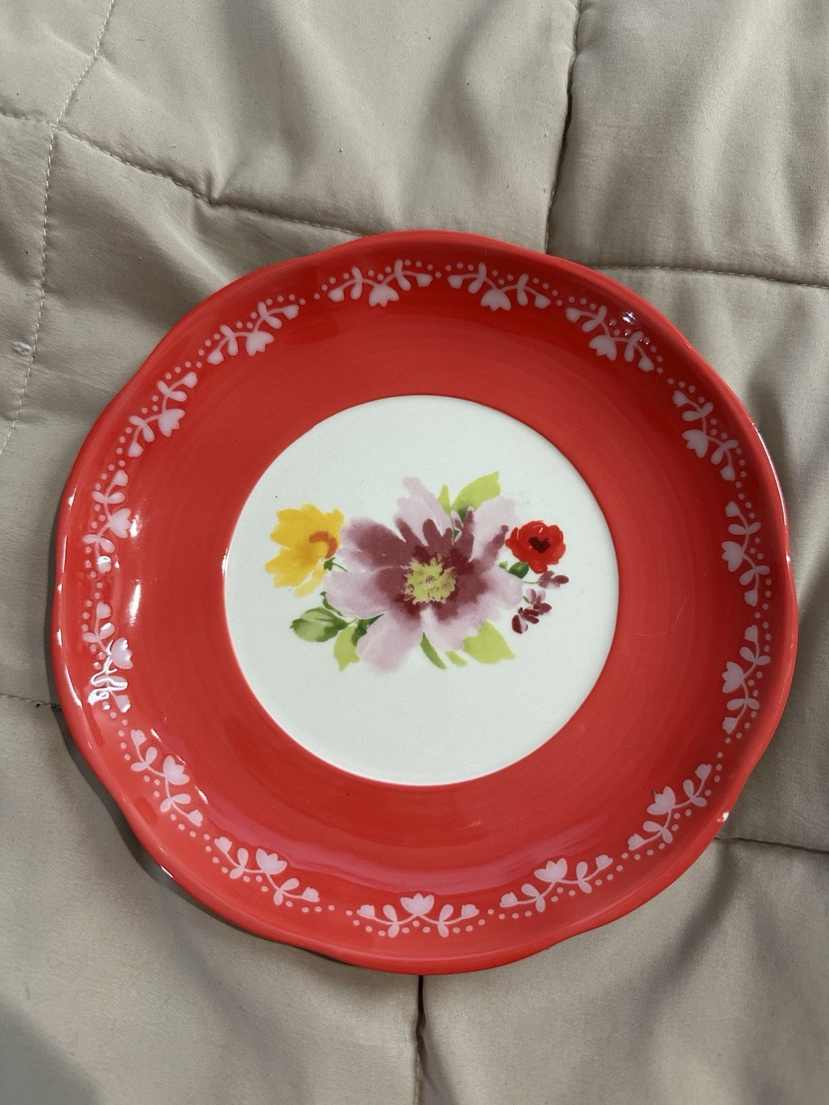 THE PIONEER WOMAN BREEZY BLOSSOMS Stoneware 7″ Dessert plate, no tag. Multicolor