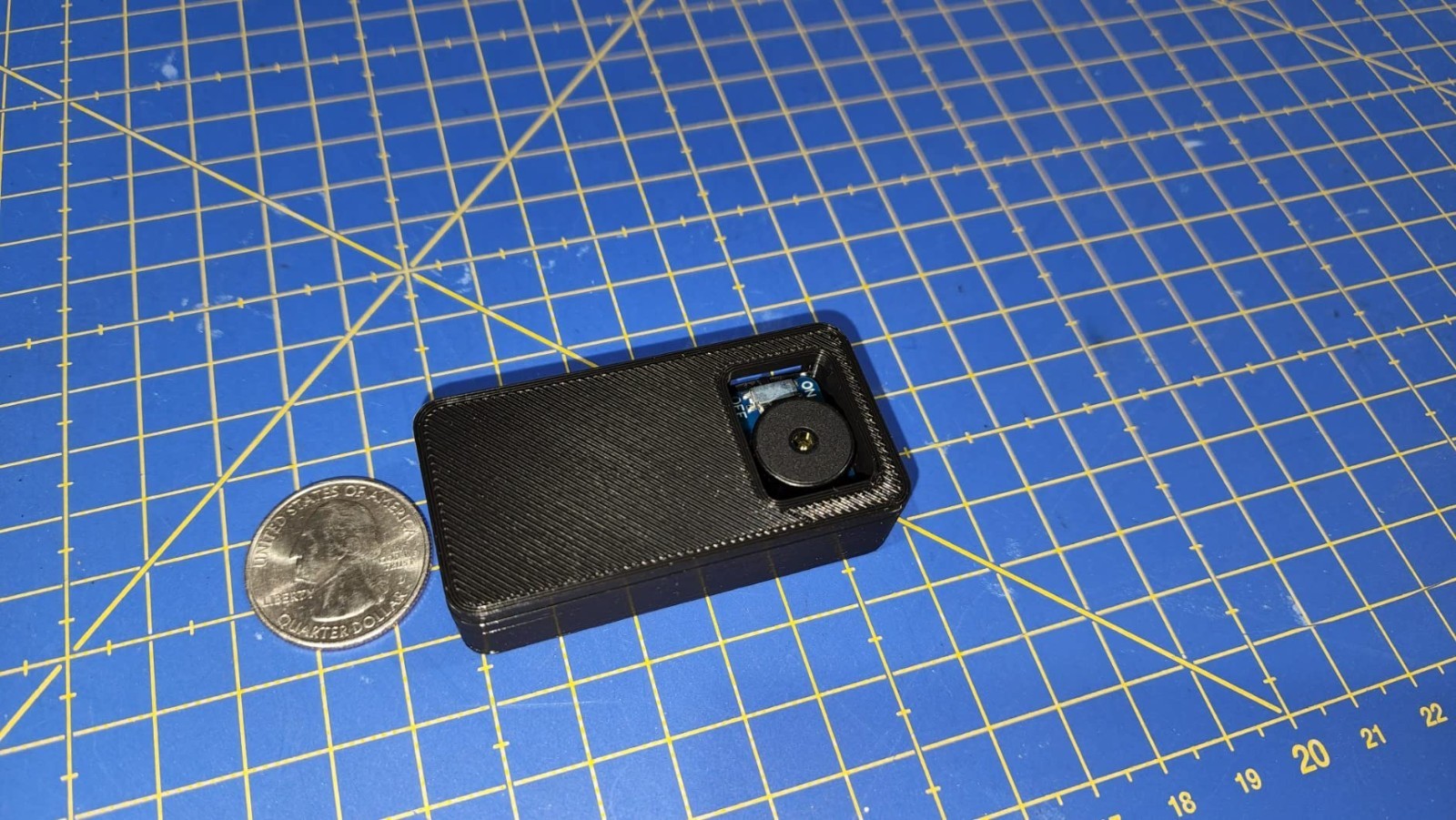 Compact Noise Maker for Endless April Fools’ Pranks – Battery Included