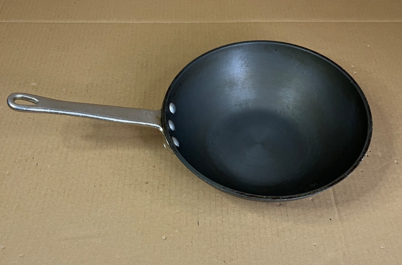 Calphalon C-20 Commercial Wok Pan G175HC 8 3/4″ Wok Skillet