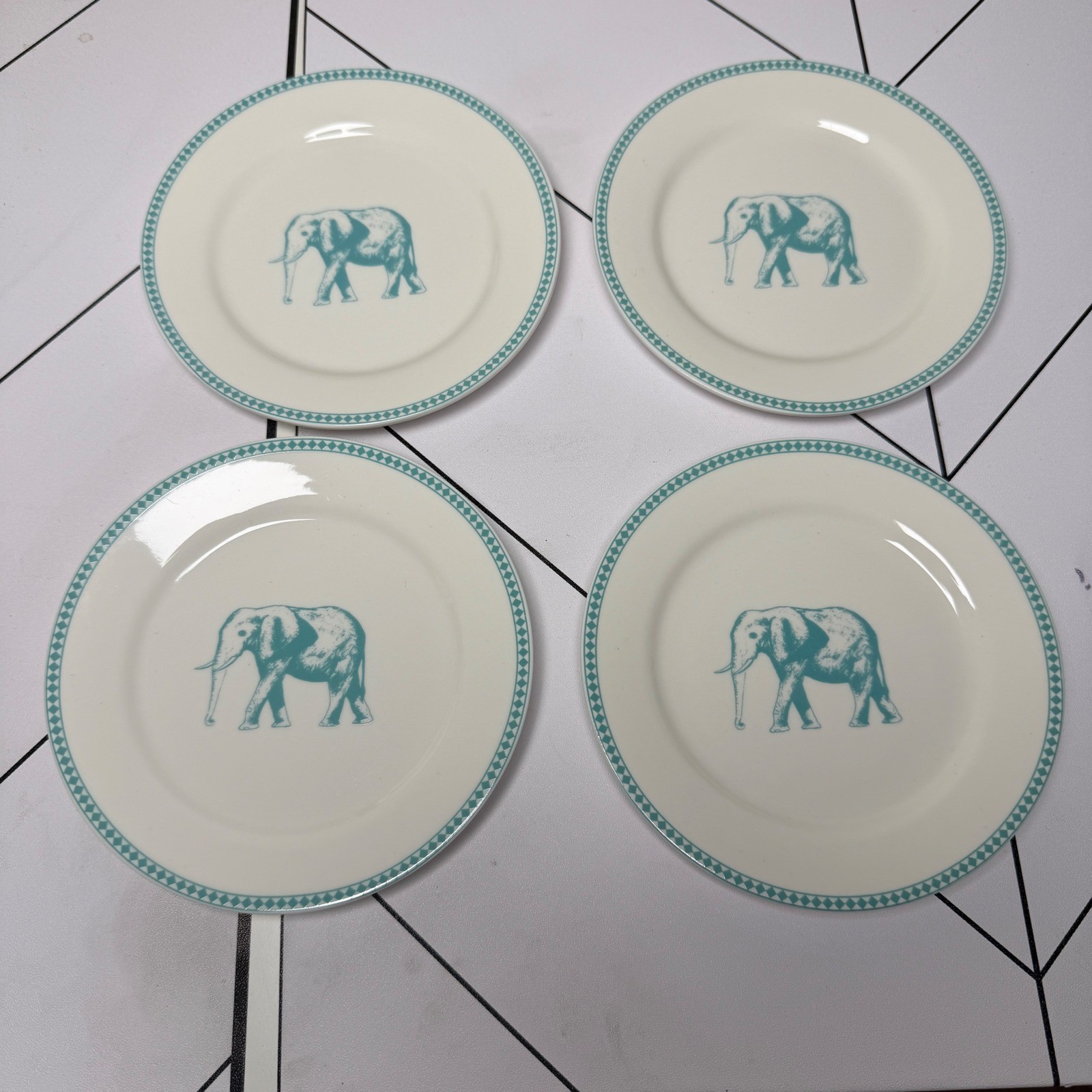 Set of 4 Ciroa Elephant Appetizer dessert side Plates White Teal 6.25in Modern