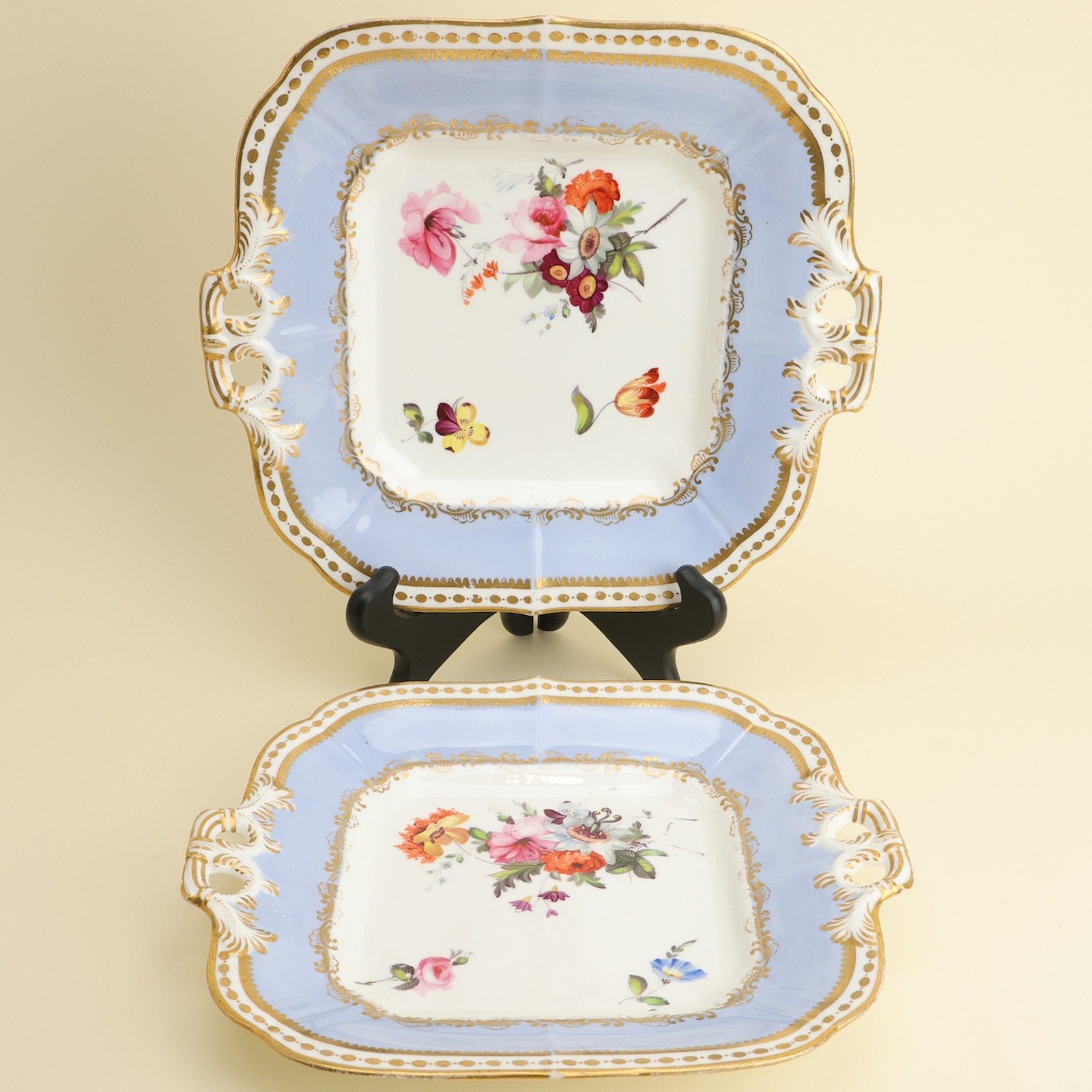 Minton Pattern 139 Pair Floral Lavender Blue Shape “N” Cake Plates Regency 1830