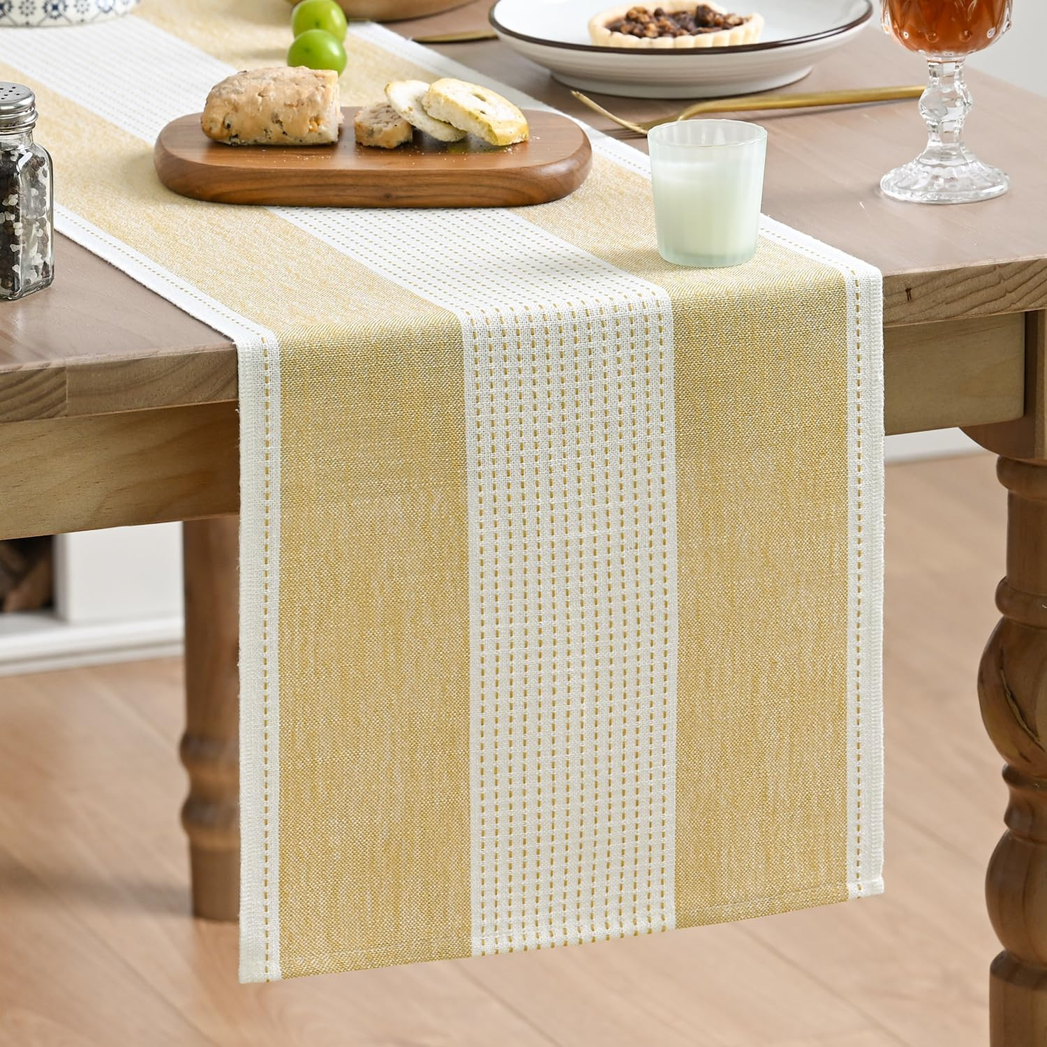 Light Yellow Farmhouse Rustic Table Runner，13X72 Inch Seasonal Fabric Kitchen Di