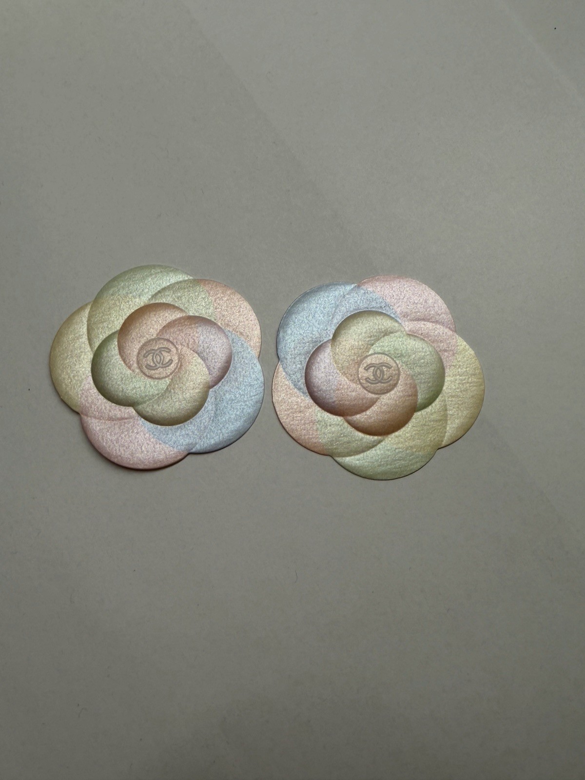 Chanel flower stickers. Lot of 2. New limit edition. Authentic!