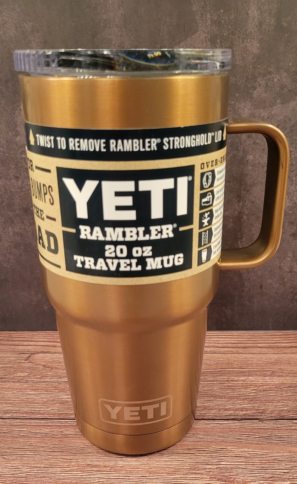 New YETI Rambler 20oz Travel Mug with Handle – Copper rare retired color